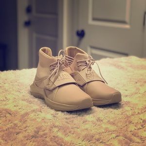 Fenty by Rihanna Runner